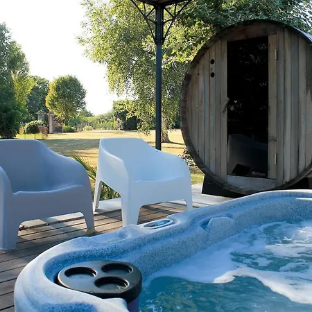 Le Chene Creux Bed and Breakfast Sucé